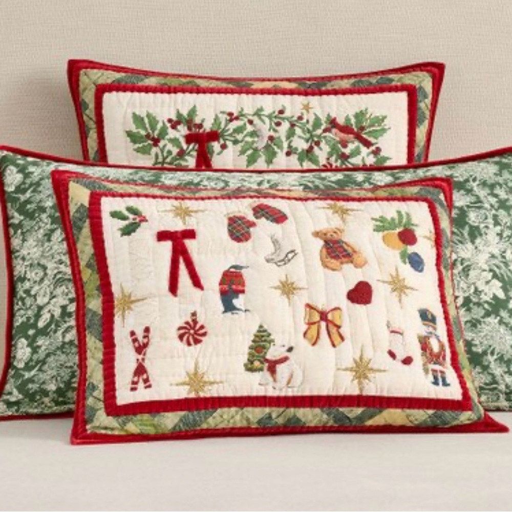 🧸Pottery Barn🧸2 Deck The Halls Standard Shams